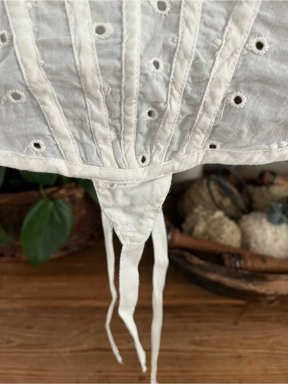 ♥️ Magnolia Pearl Eyelet Dasha Corset Top - Picture 13 of 14